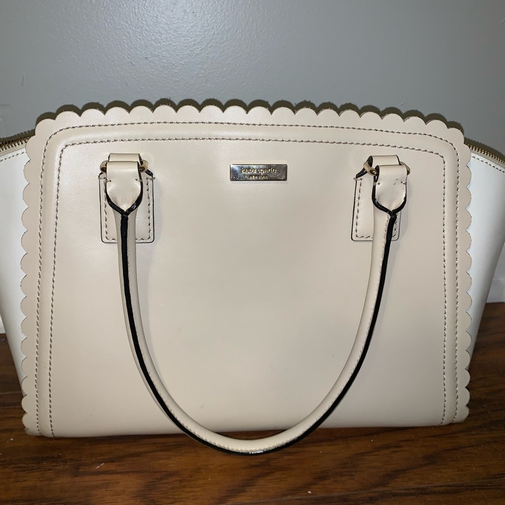 Kate spade scalloped purse